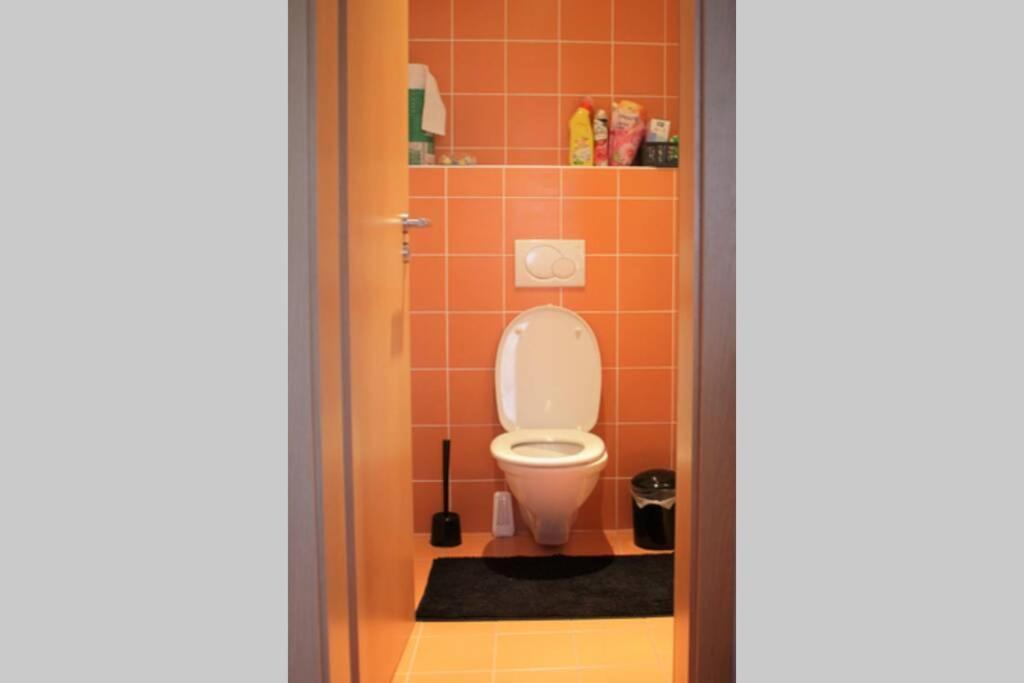 Ferienwohnung Apartman - Dlhe Diely Pressburg Exterior foto